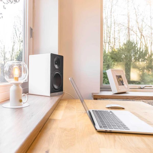 ELAC Debut ConneX DCB61 Powered Speakers - Rapallo