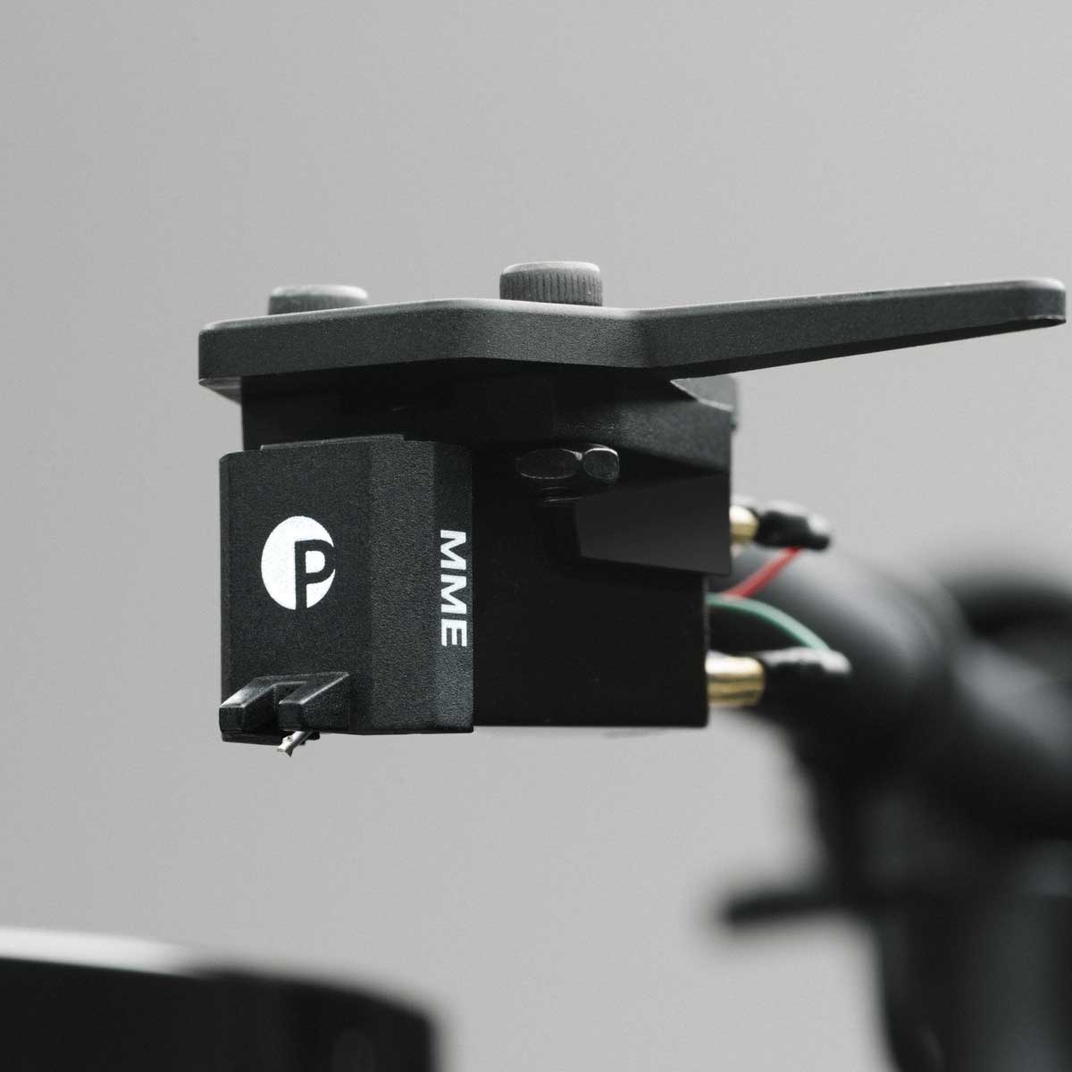 Pro-Ject E1 BT Turntable with Pick It MM E Cartridge - Rapallo