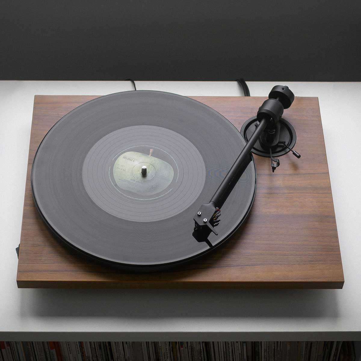 Pro-Ject E1 BT Turntable with Pick It MM E Cartridge - Rapallo