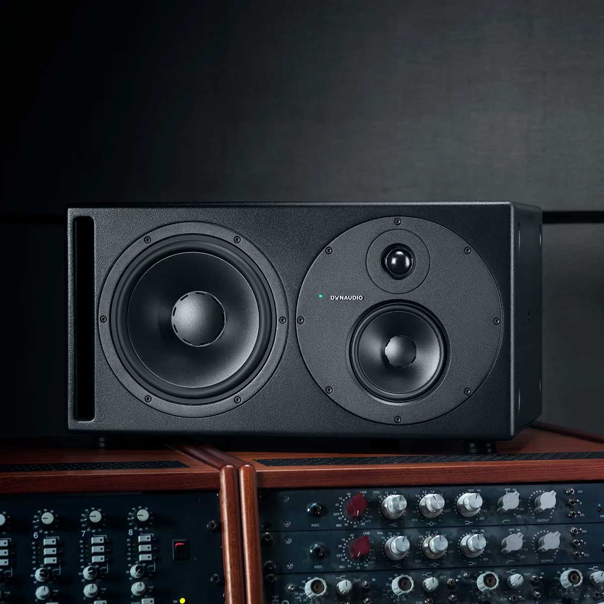 Dynaudio CORE 59 3-Way Monitor - Rapallo
